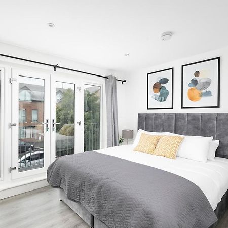 Skyvillion - London Enfield Chase Apartments With Parking & Wifi Εξωτερικό φωτογραφία
