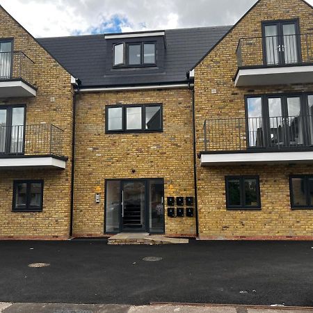 Skyvillion - London Enfield Chase Apartments With Parking & Wifi Εξωτερικό φωτογραφία