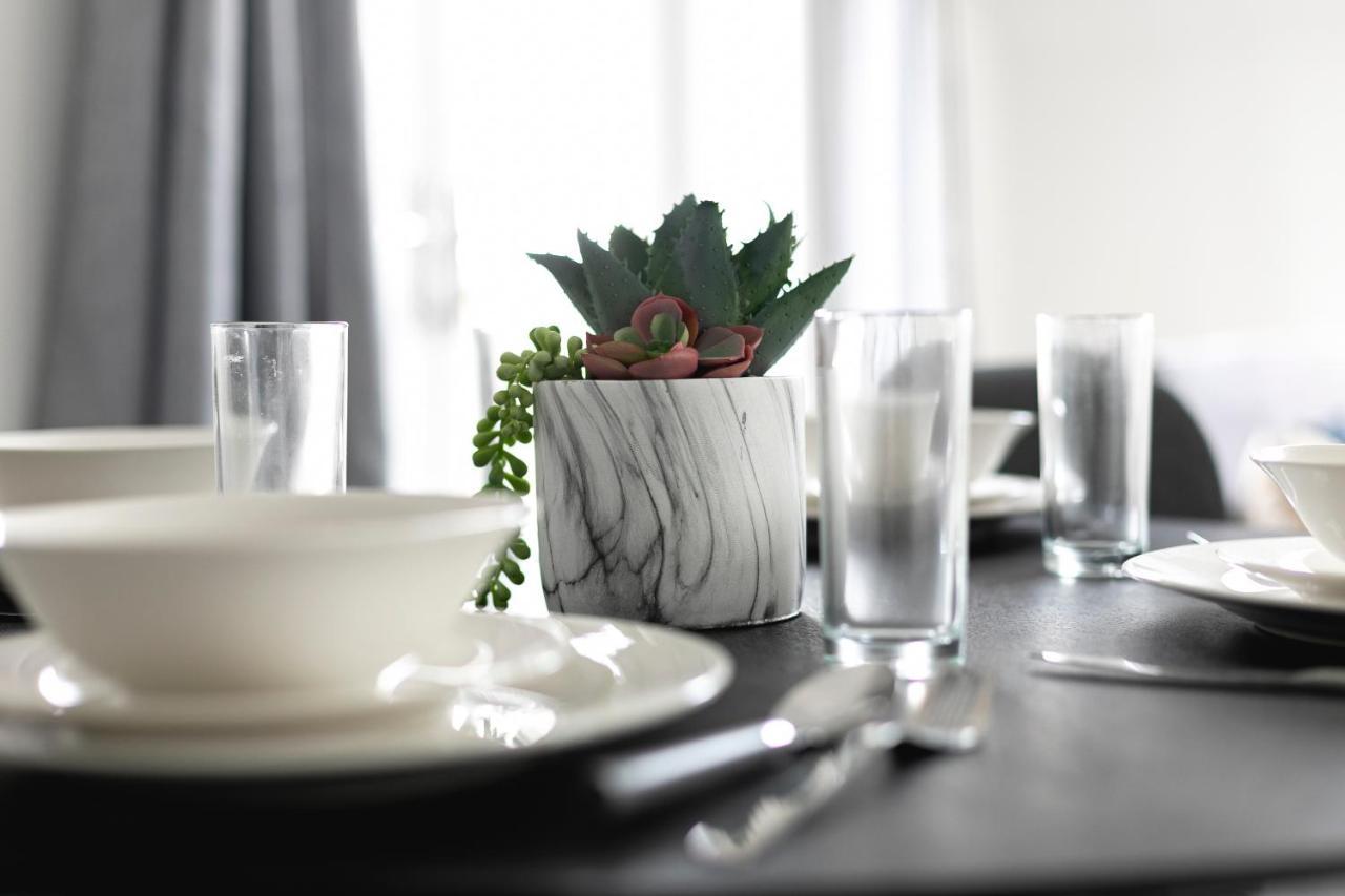 Skyvillion - London Enfield Chase Apartments With Parking & Wifi Εξωτερικό φωτογραφία