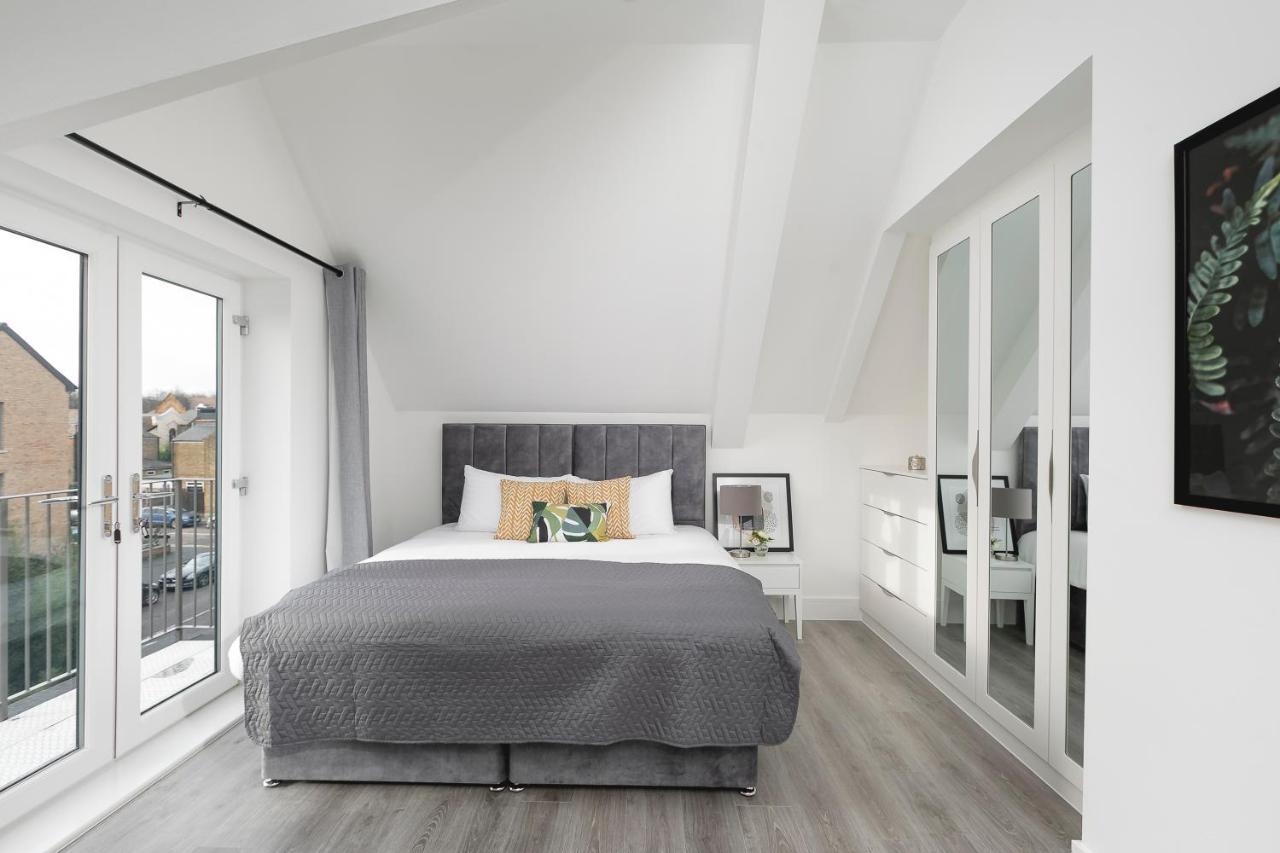 Skyvillion - London Enfield Chase Apartments With Parking & Wifi Εξωτερικό φωτογραφία