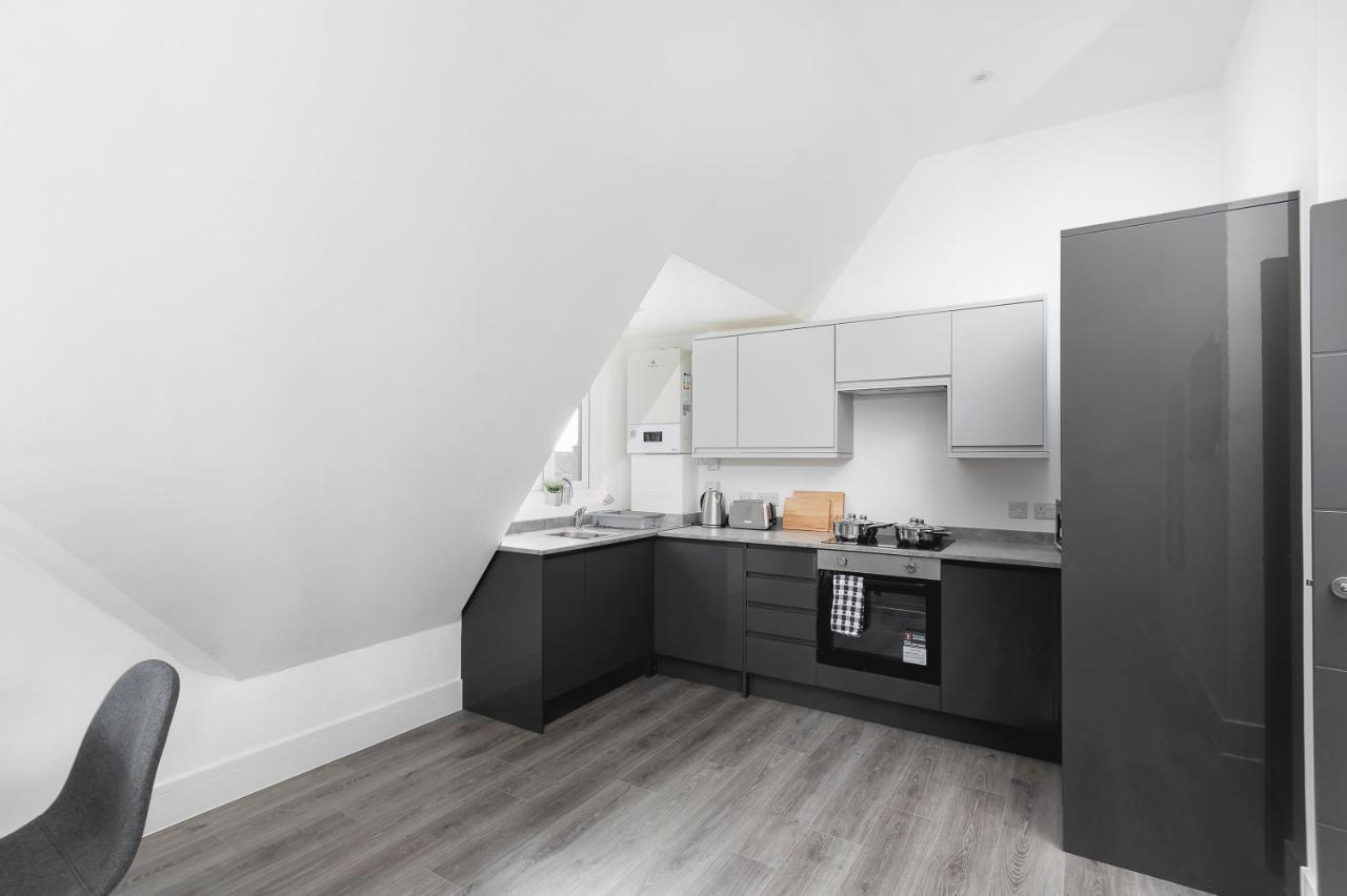 Skyvillion - London Enfield Chase Apartments With Parking & Wifi Εξωτερικό φωτογραφία