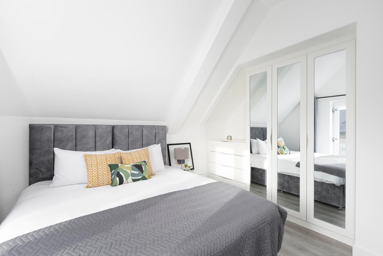 Skyvillion - London Enfield Chase Apartments With Parking & Wifi Εξωτερικό φωτογραφία