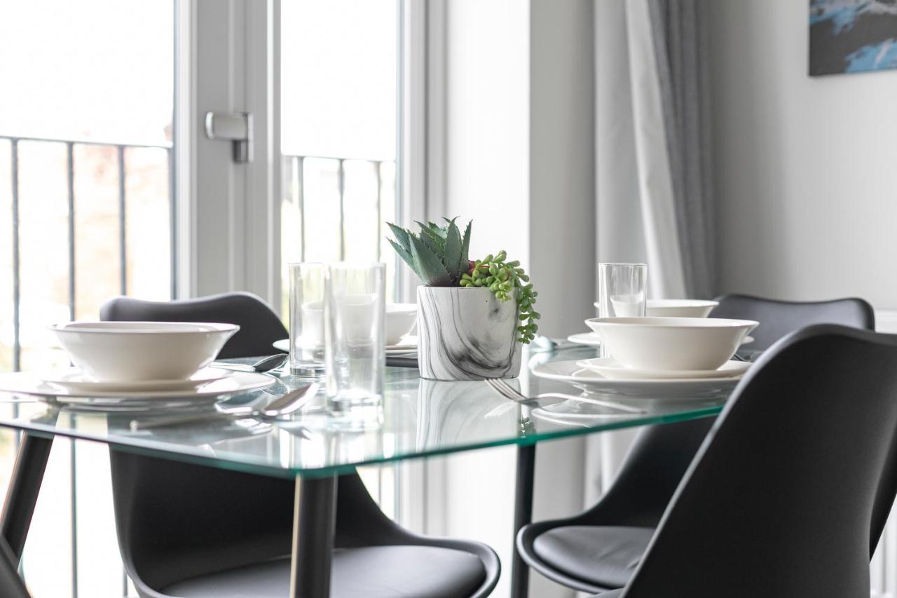 Skyvillion - London Enfield Chase Apartments With Parking & Wifi Εξωτερικό φωτογραφία