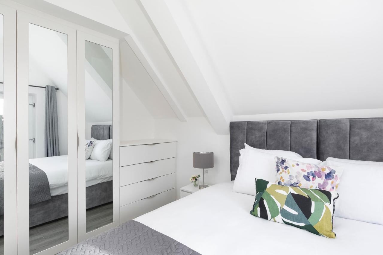 Skyvillion - London Enfield Chase Apartments With Parking & Wifi Εξωτερικό φωτογραφία