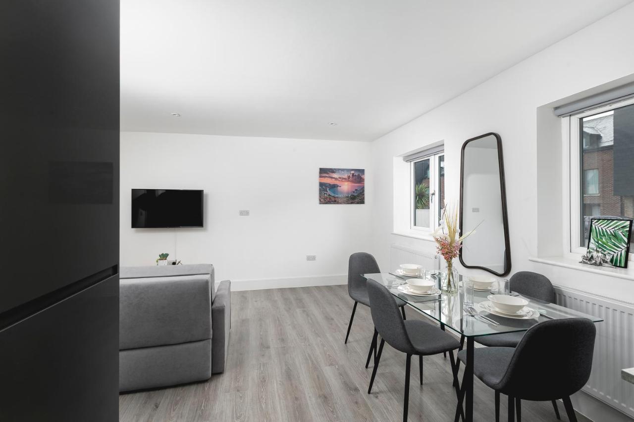 Skyvillion - London Enfield Chase Apartments With Parking & Wifi Εξωτερικό φωτογραφία