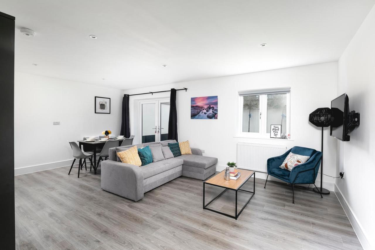 Skyvillion - London Enfield Chase Apartments With Parking & Wifi Εξωτερικό φωτογραφία