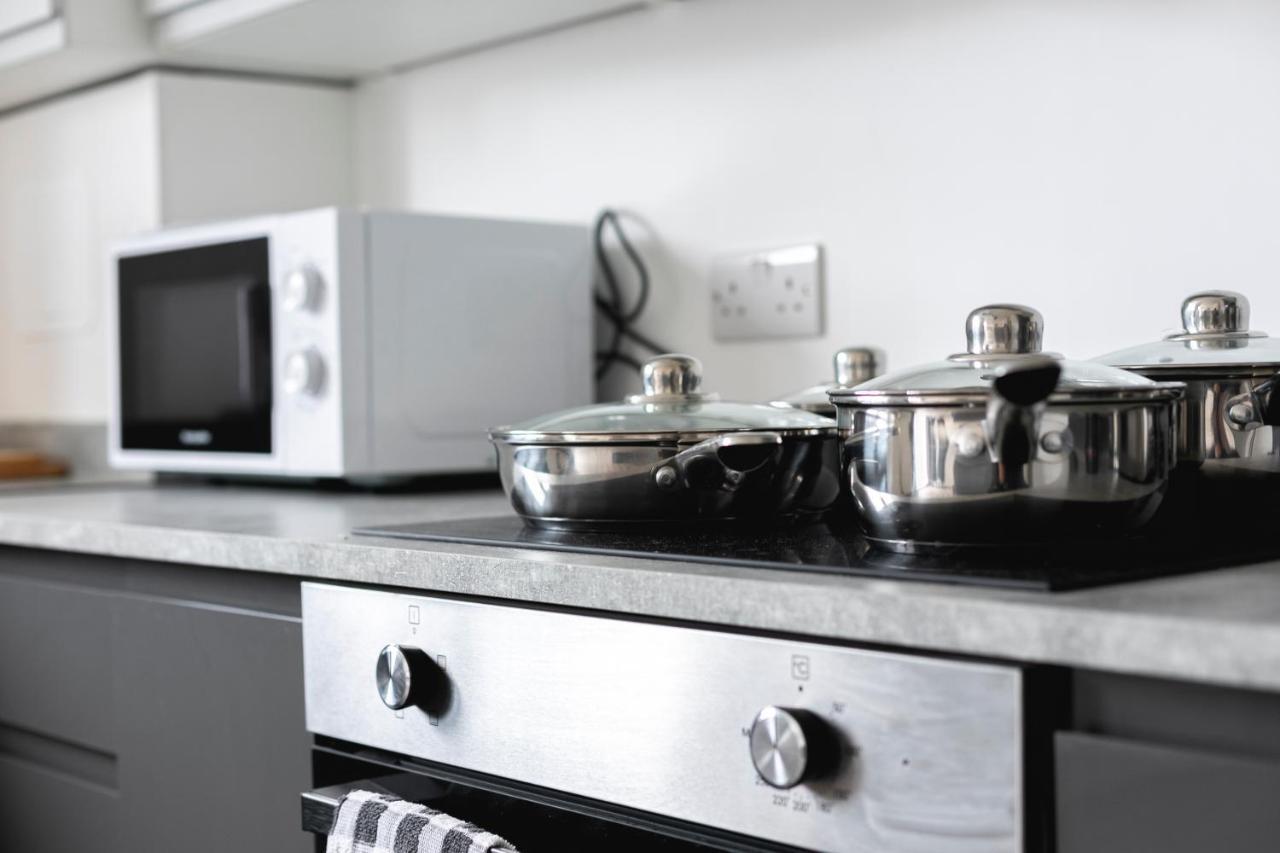Skyvillion - London Enfield Chase Apartments With Parking & Wifi Εξωτερικό φωτογραφία