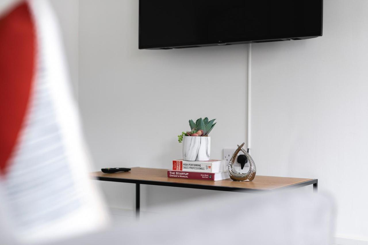 Skyvillion - London Enfield Chase Apartments With Parking & Wifi Εξωτερικό φωτογραφία