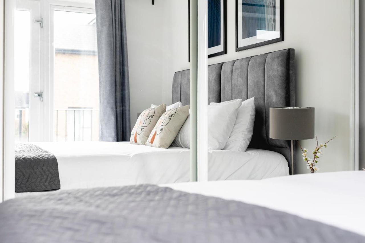 Skyvillion - London Enfield Chase Apartments With Parking & Wifi Εξωτερικό φωτογραφία