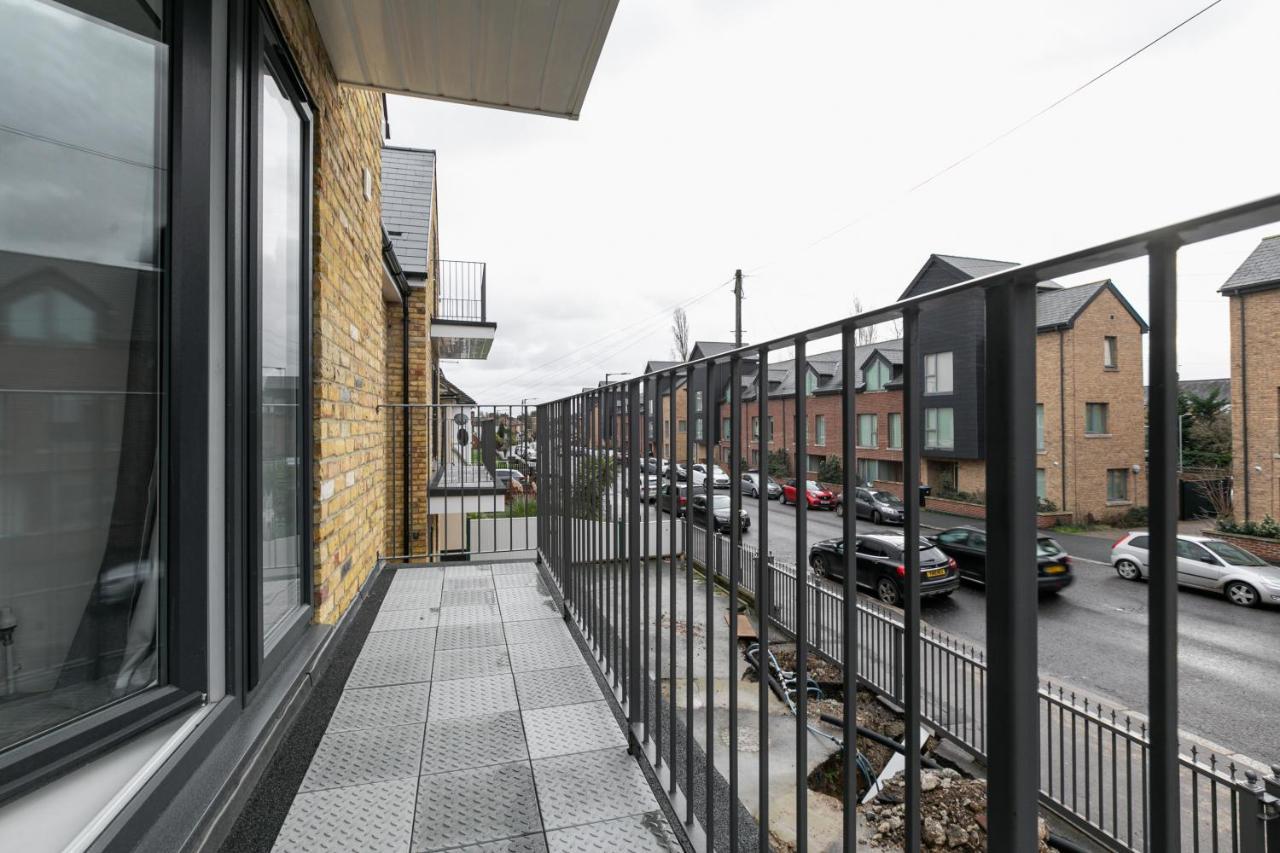 Skyvillion - London Enfield Chase Apartments With Parking & Wifi Εξωτερικό φωτογραφία