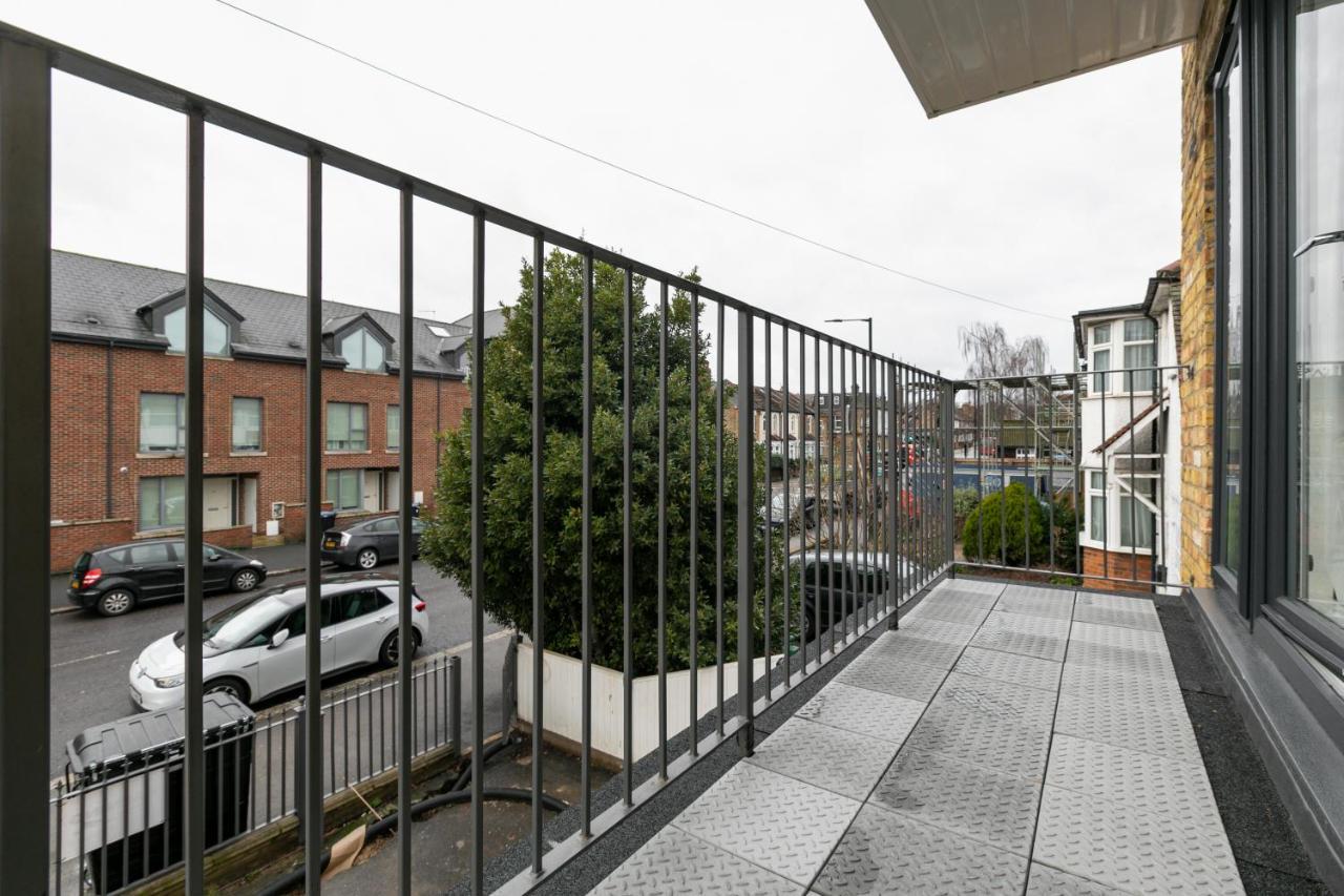 Skyvillion - London Enfield Chase Apartments With Parking & Wifi Εξωτερικό φωτογραφία