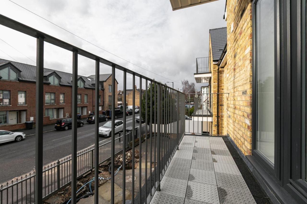 Skyvillion - London Enfield Chase Apartments With Parking & Wifi Εξωτερικό φωτογραφία