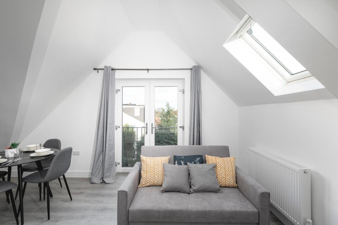 Skyvillion - London Enfield Chase Apartments With Parking & Wifi Εξωτερικό φωτογραφία