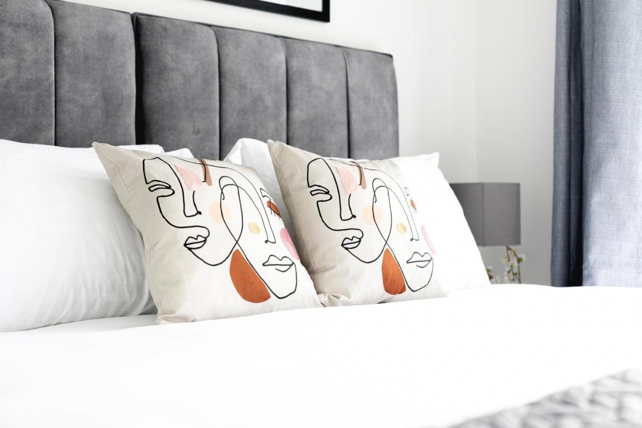 Skyvillion - London Enfield Chase Apartments With Parking & Wifi Εξωτερικό φωτογραφία