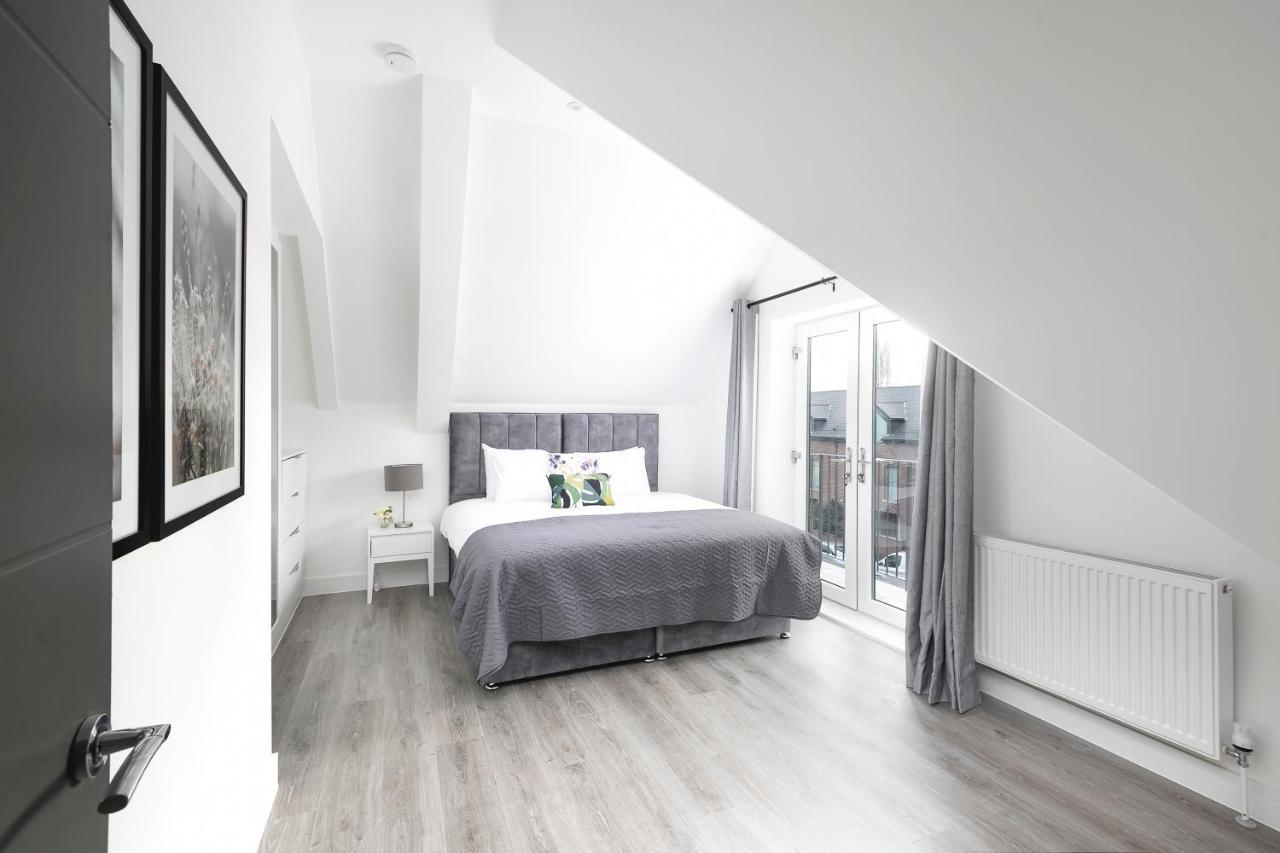 Skyvillion - London Enfield Chase Apartments With Parking & Wifi Εξωτερικό φωτογραφία