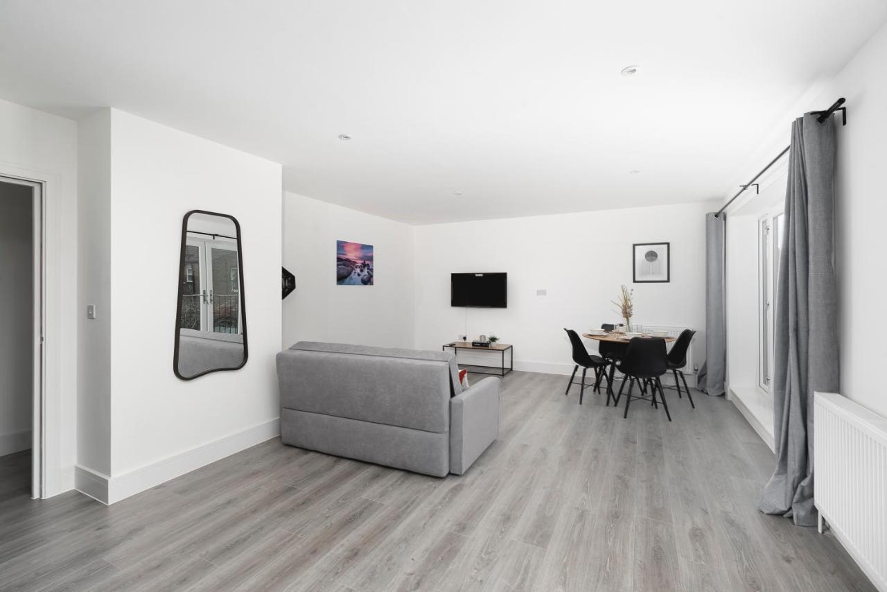 Skyvillion - London Enfield Chase Apartments With Parking & Wifi Εξωτερικό φωτογραφία